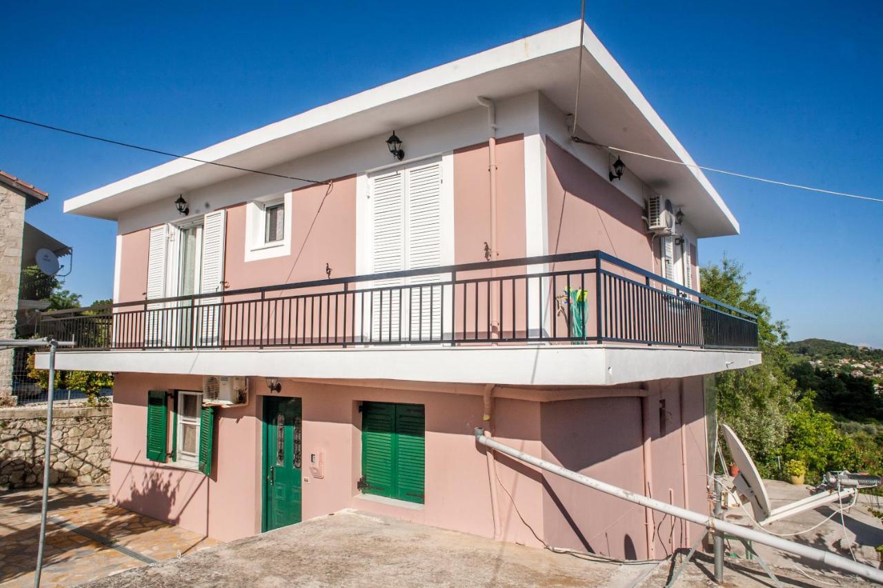 Casa Serena Asprogerakata Exterior photo