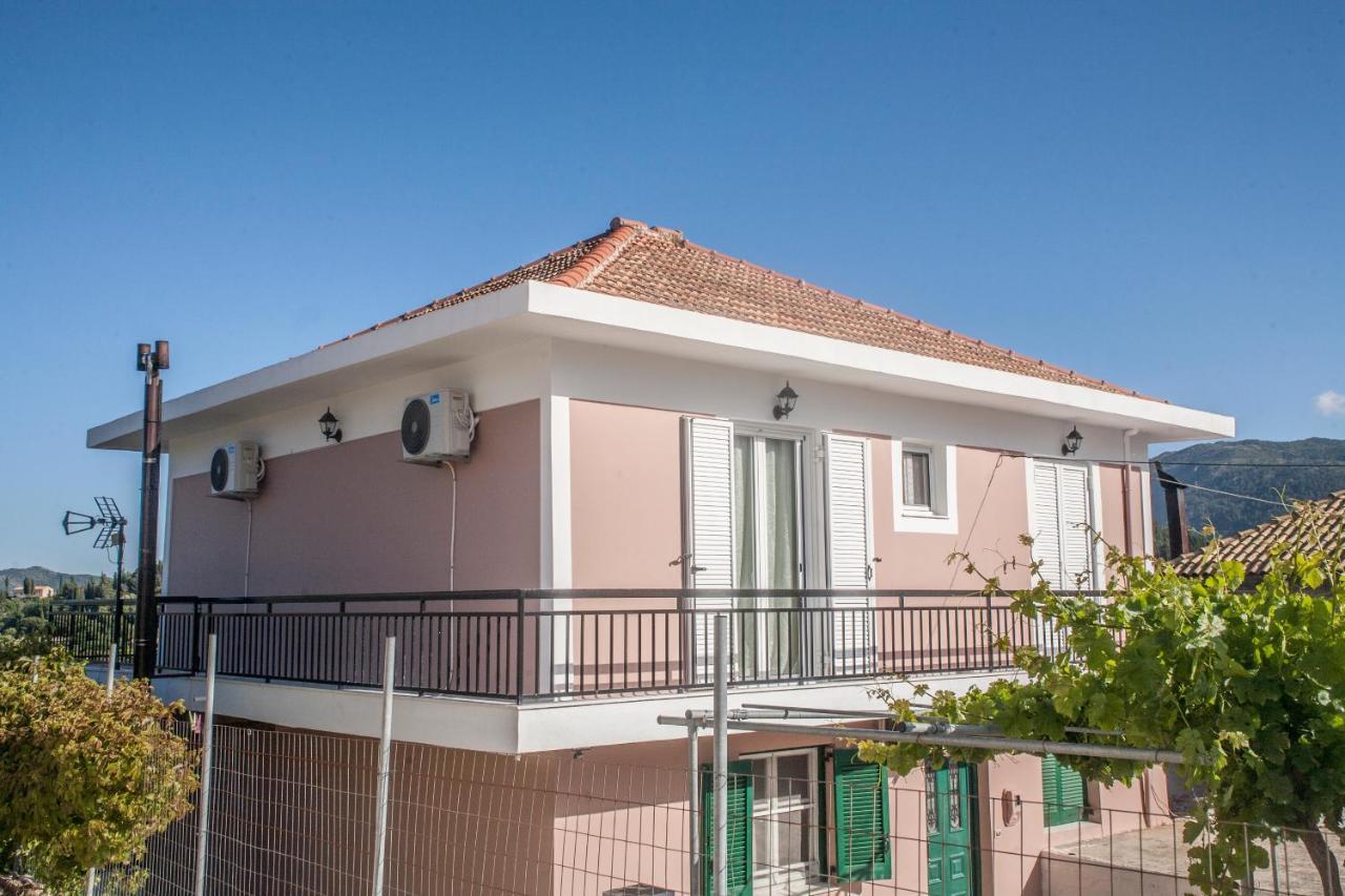 Casa Serena Asprogerakata Exterior photo