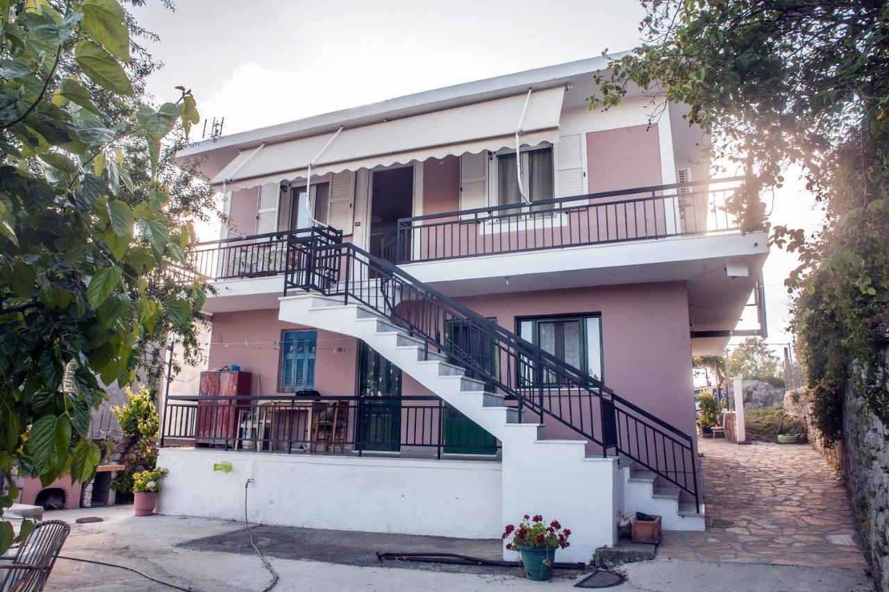 Casa Serena Asprogerakata Exterior photo